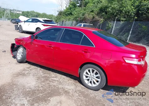 2011 Toyota Camry Xle V6 z USA, uszkodzony, nr VIN 4T1BK3EK5BU620929